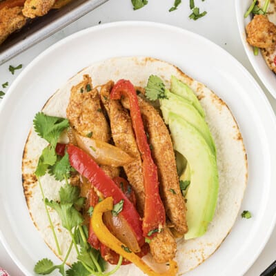 chicken fajitas recipe in white bowl