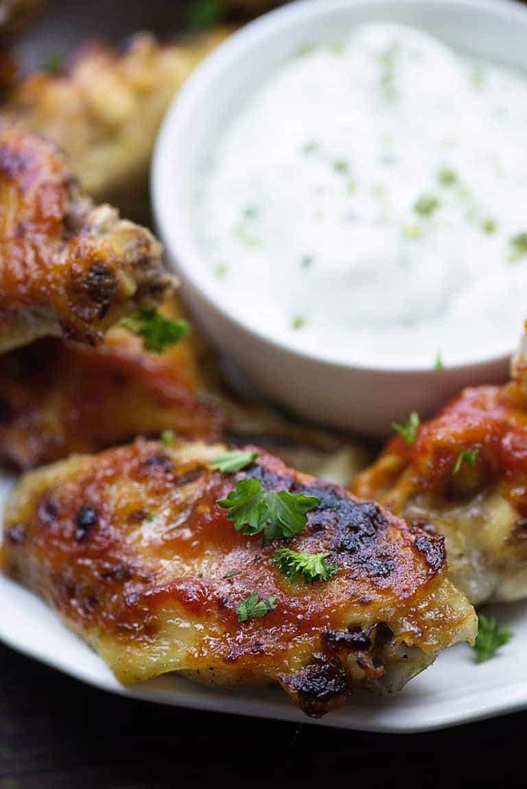 Slow Cooker Chicken Wings With BBQ Sauce! - ThatLowCarbLife.com