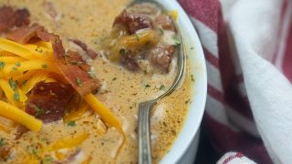 Keto Bacon Cheeseburger Soup! This creamy soup tastes like a juicy burger! #lowcarb #keto #recipes