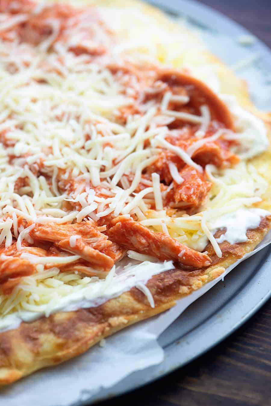 low carb pizza crust with uncooked toppings