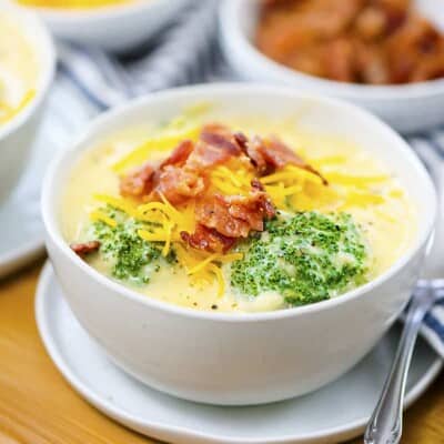 Bowl of cauliflower soup.