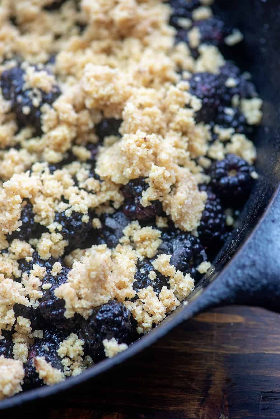 recipe for low carb blackberry cobbler in skillet