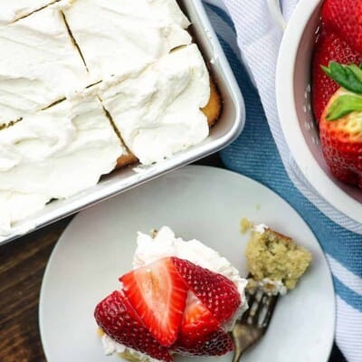 Low Carb!! Strawberry cream cake is perfect for Spring! #strawberries #lowcarb #keto