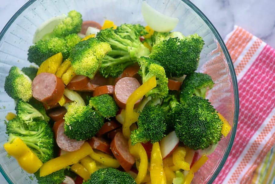 vegetables in glass bowl.