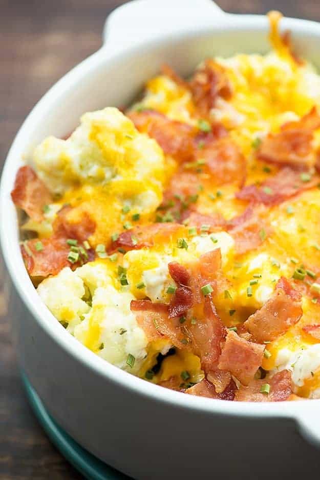 loaded cauliflower in white bowl.