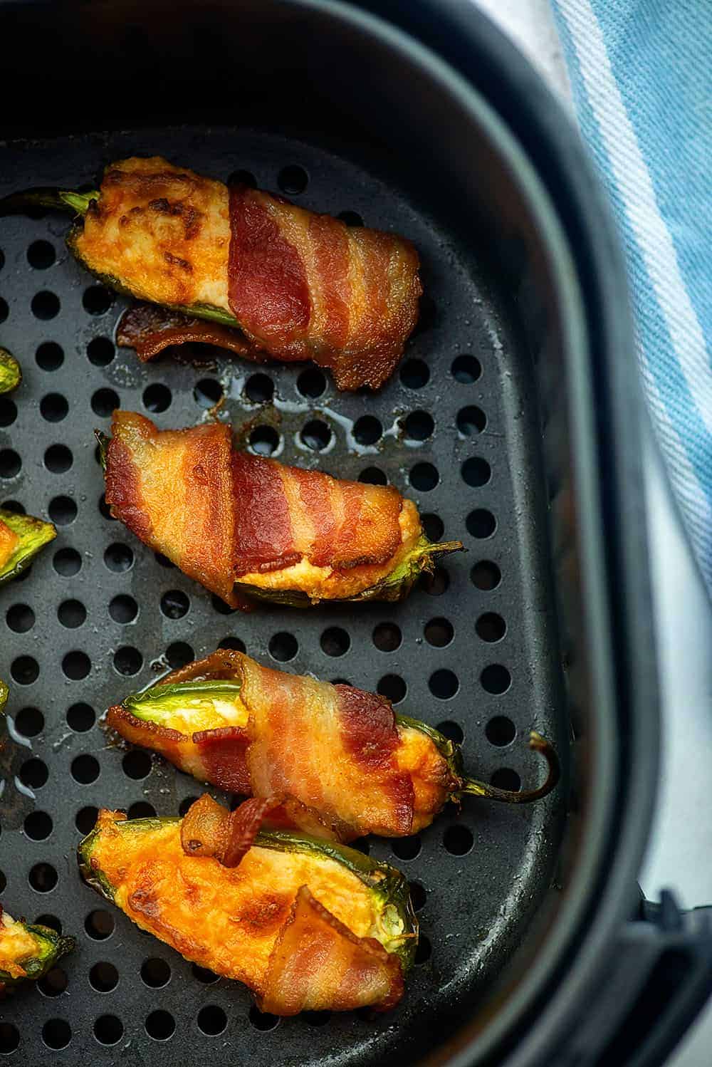 bacon wrapped jalapeno poppers in the air fryer