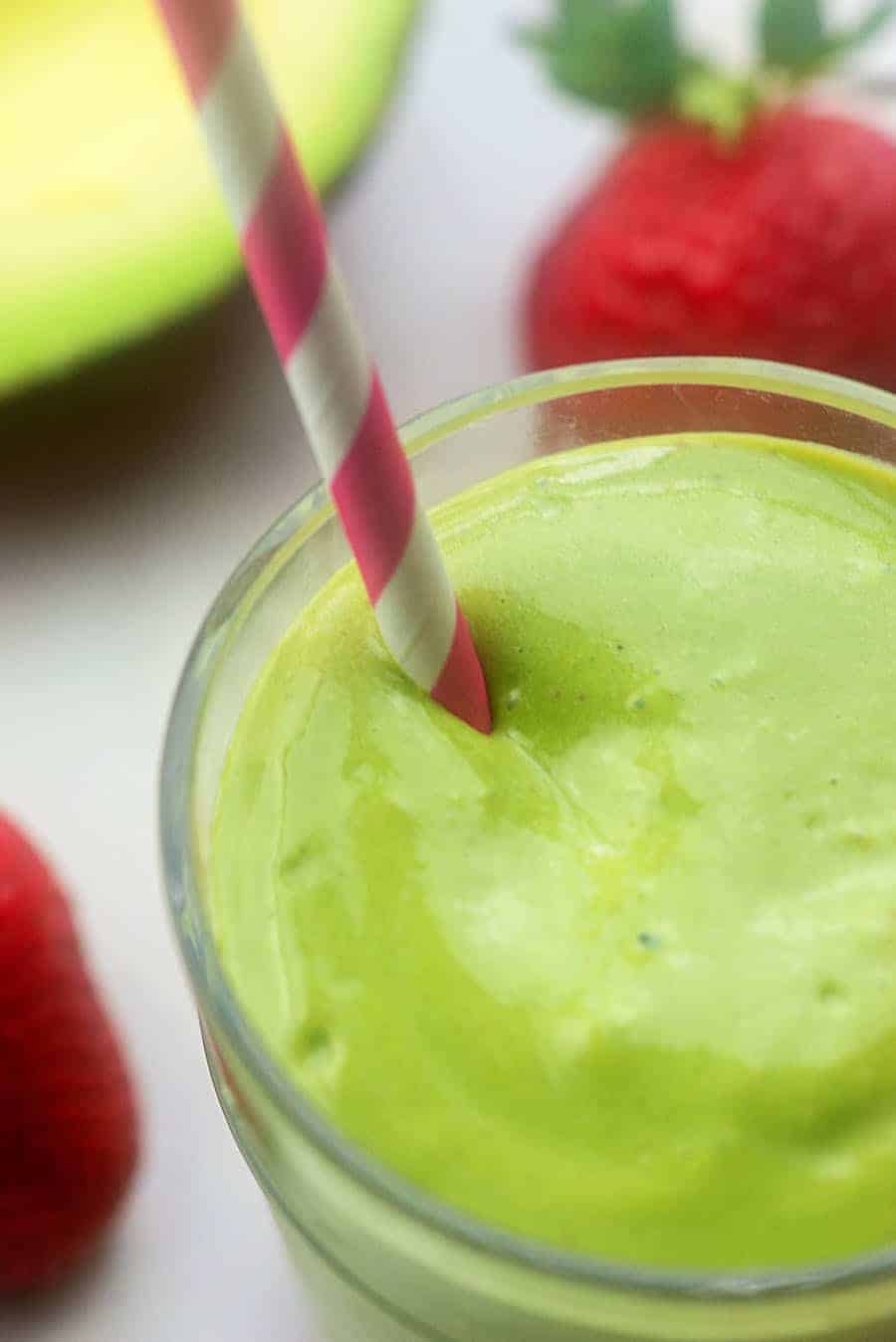 healthy avocado smoothie recipe in glass