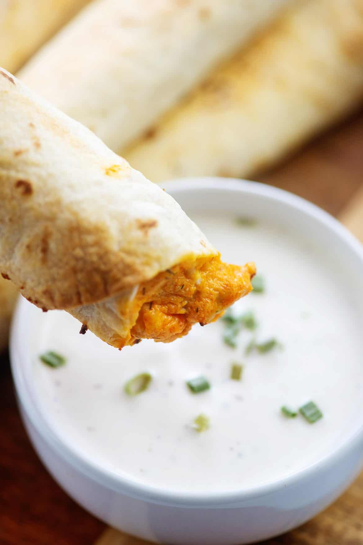 The BEST Keto Buffalo Chicken Dip That Low Carb Life