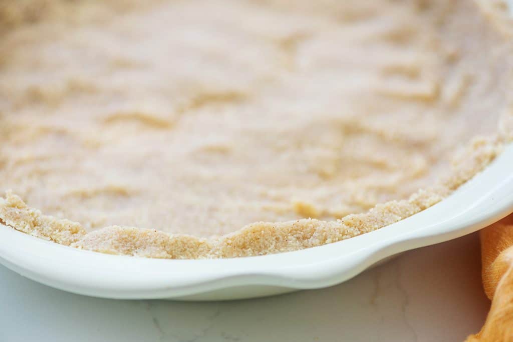 no bake almond flour pie crust in pie plate