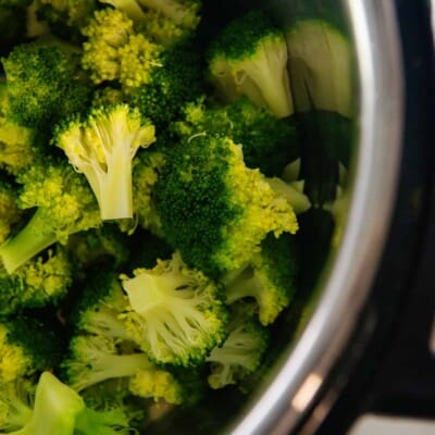 steamed broccoli in Instant Pot.