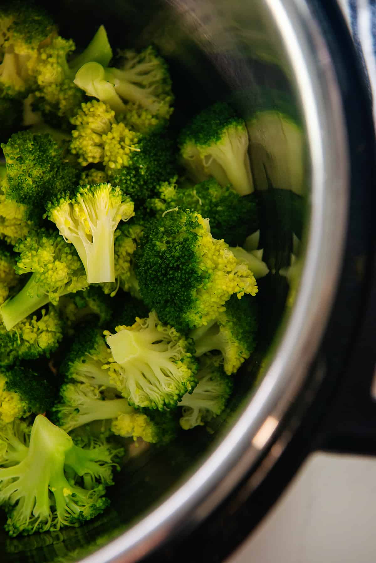 steamed broccoli in Instant Pot.