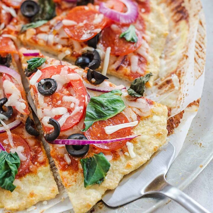 Chicken Crust Pizza - That Low Carb Life