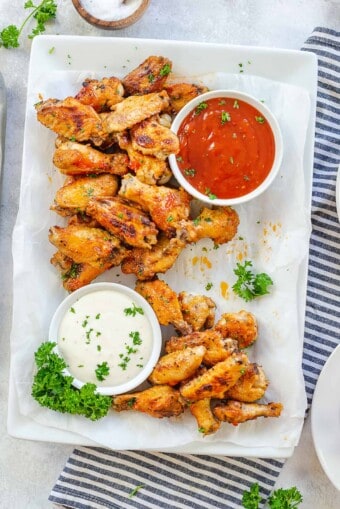 Slow Cooker Chicken Wings With BBQ Sauce! - ThatLowCarbLife.com