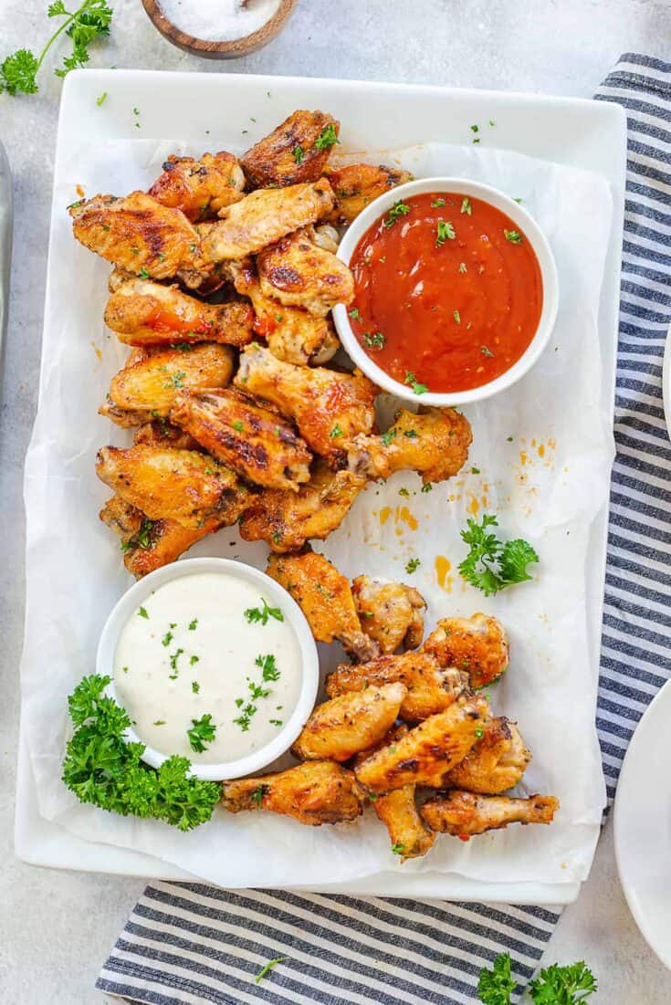 Slow Cooker Chicken Wings with BBQ Sauce!