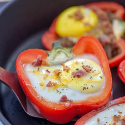 stuffed peppers in skillet.