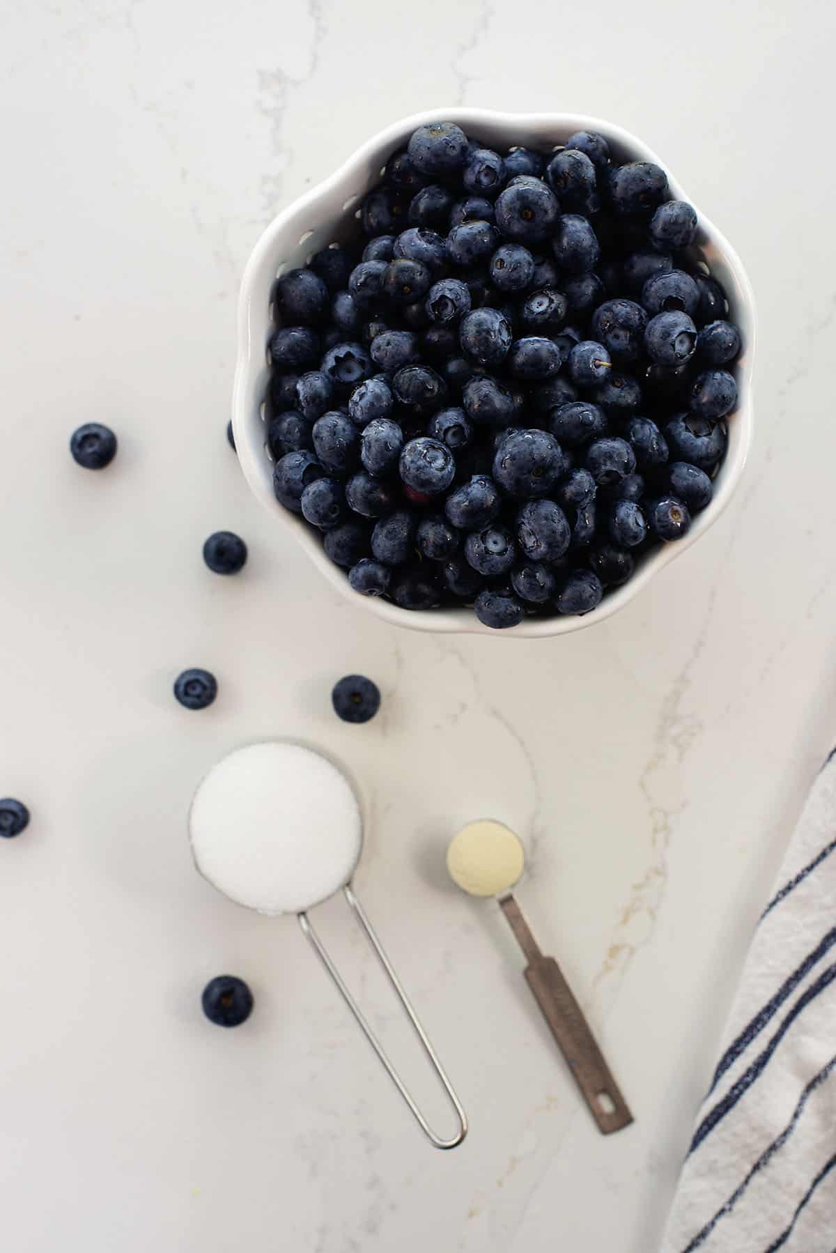 ingredients for blueberry filling.