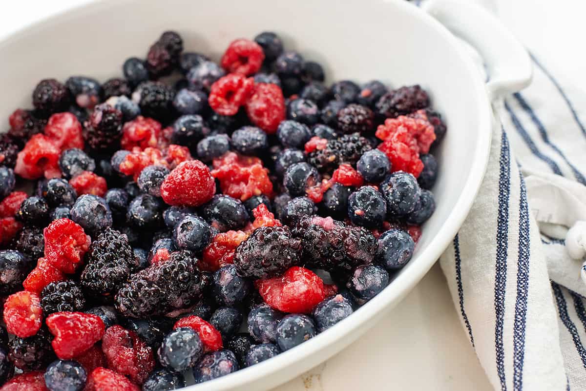 berries in white dish.