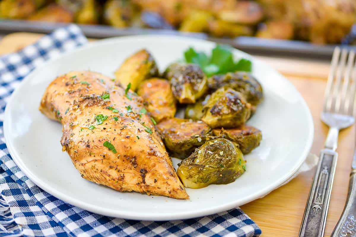 Epicure - ✨ Sheet Pan Turkey, Crispy Brussels Sprouts & Squash ✨  Ingredients 1 1⁄2 lbs (675 g) turkey breasts, about 3 or 4 1 tbsp oil 4  tbsp Holiday Seasoning, divided